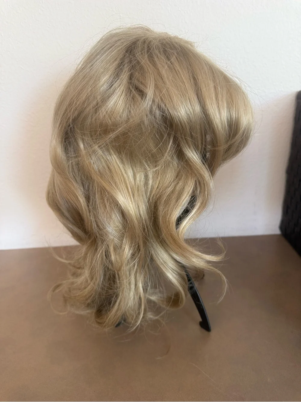 Blonde Synthetic Women’s Wig with Layered Bangs